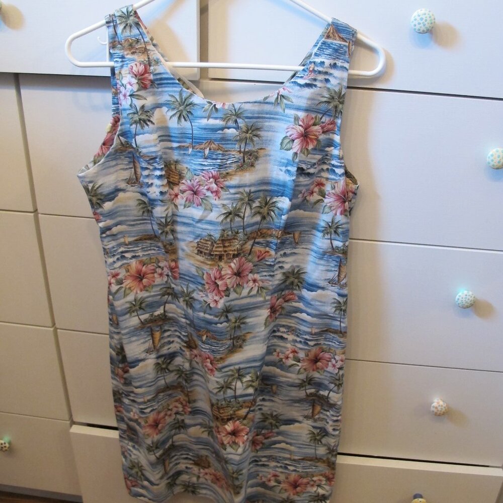 Shannon Marie Hawaiin Dress Size Medium with tags